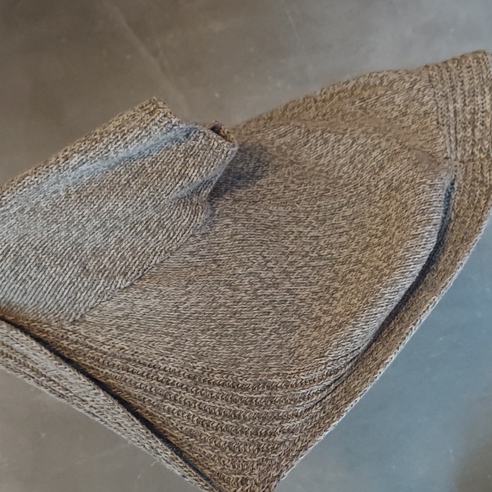 Express Sweater - Picture 6 of 7